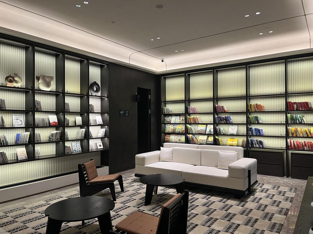 西安交通大学长乐公园地铁站亚朵酒店