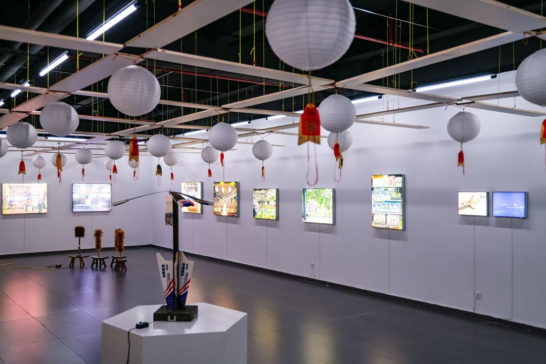 Gallery27艺术中心酒店(滨江星光大道店)
