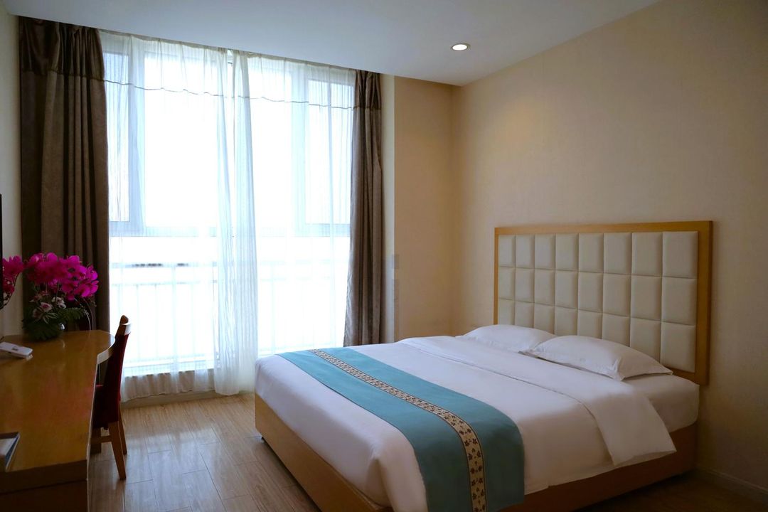 金海大酒店(烟台火车站吾悦广场店)