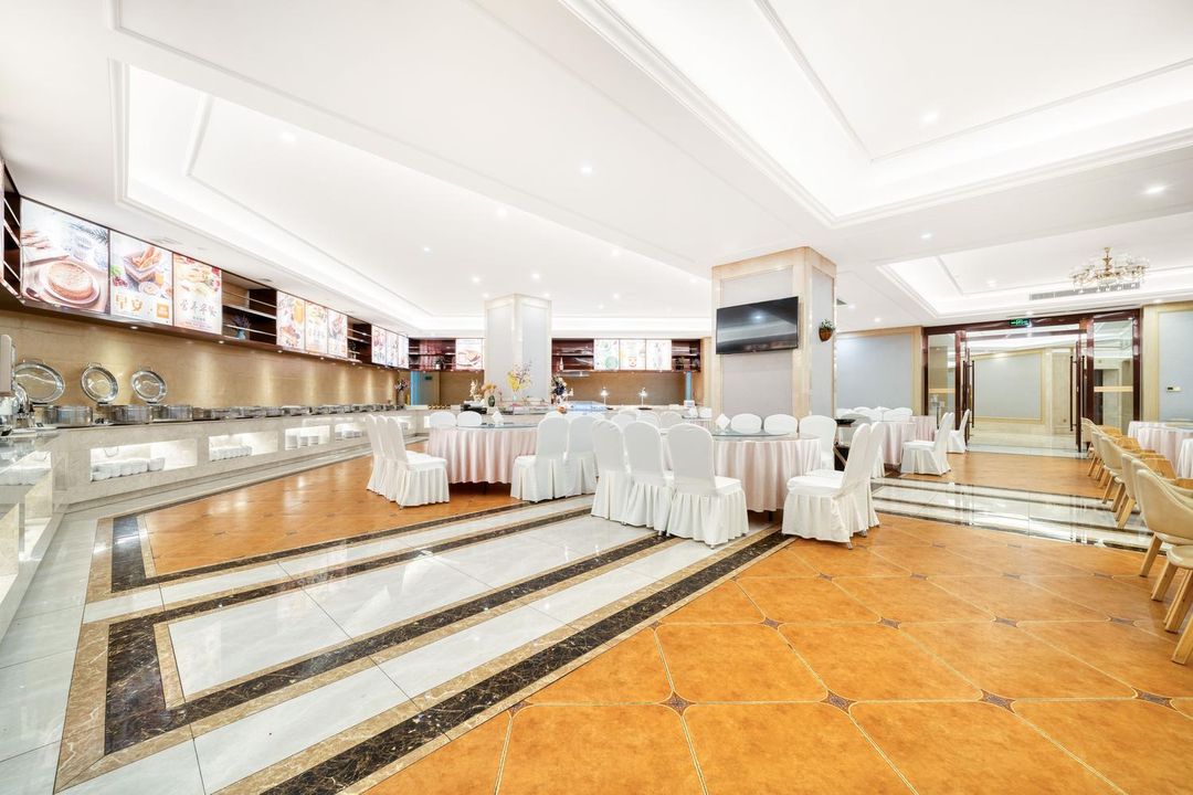 维也纳国际酒店(成都欢乐谷洞子口地铁站店)