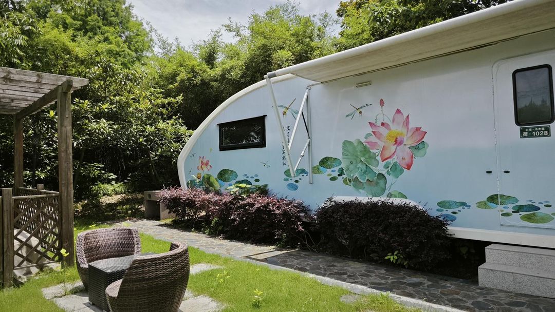 上海小木屋花园度假村