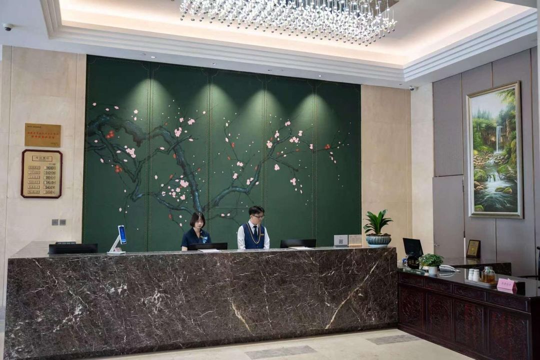 合肥梅里美假日酒店(合肥站白水坝地铁站店)