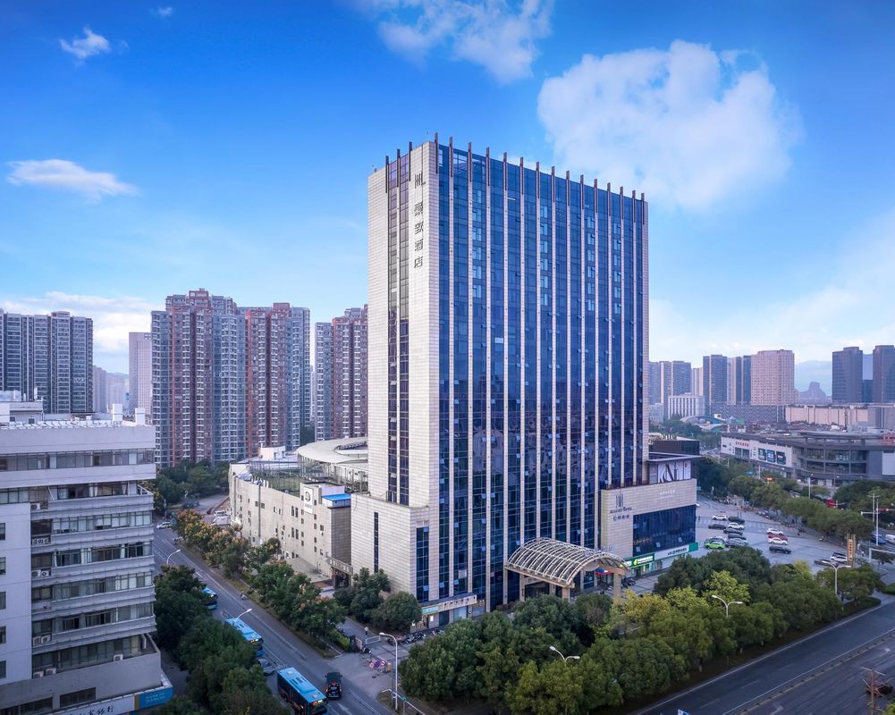 豪致酒店(三阳广场火车站店)