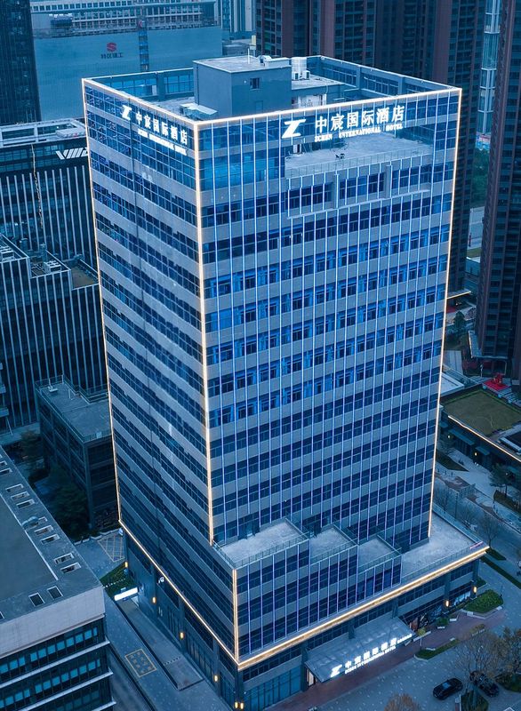 深圳中宸国际酒店(宝龙地铁站坪山高铁站店)