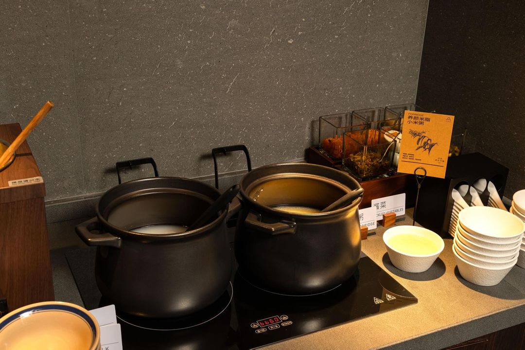 上海五角场曲阳百联亚朵酒店