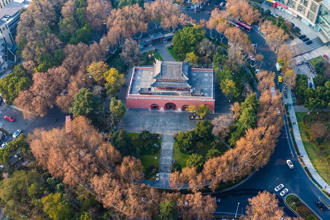 南京鼓楼广场北京东路亚朵酒店