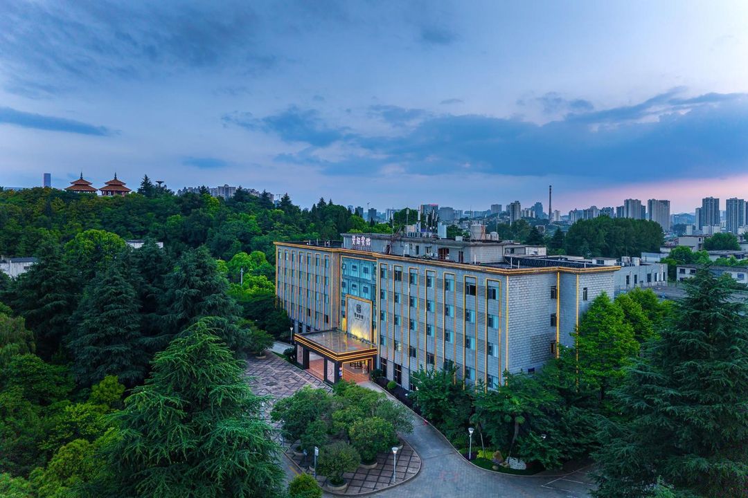 贵阳贵铝宾馆(贵州医科大学附属白云医院店)