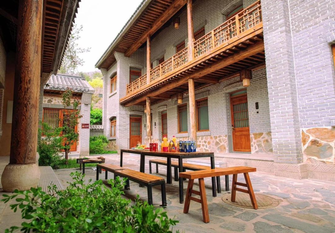 石家庄平山黄金本寨酒店