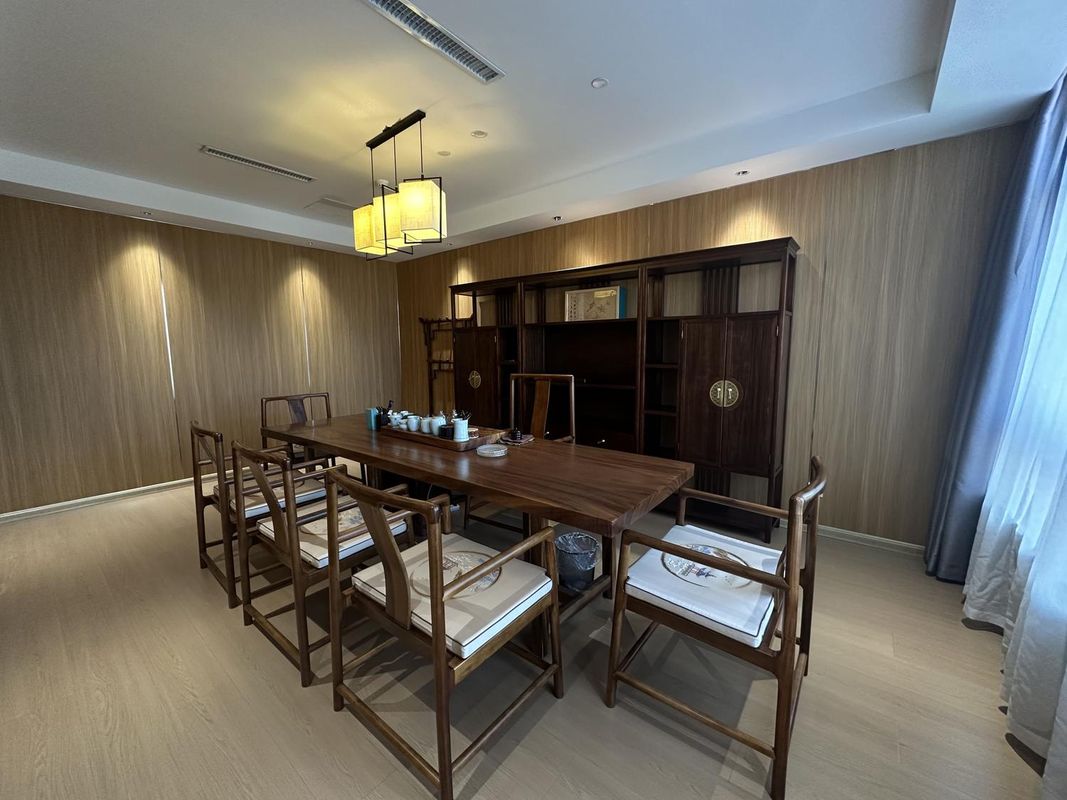 济南华山鸿腾湖景大酒店