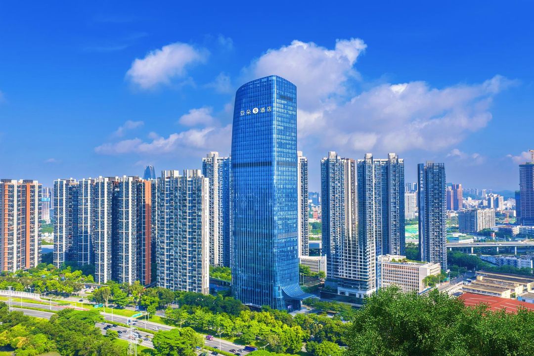 深圳南山豪方天际亚朵S酒店