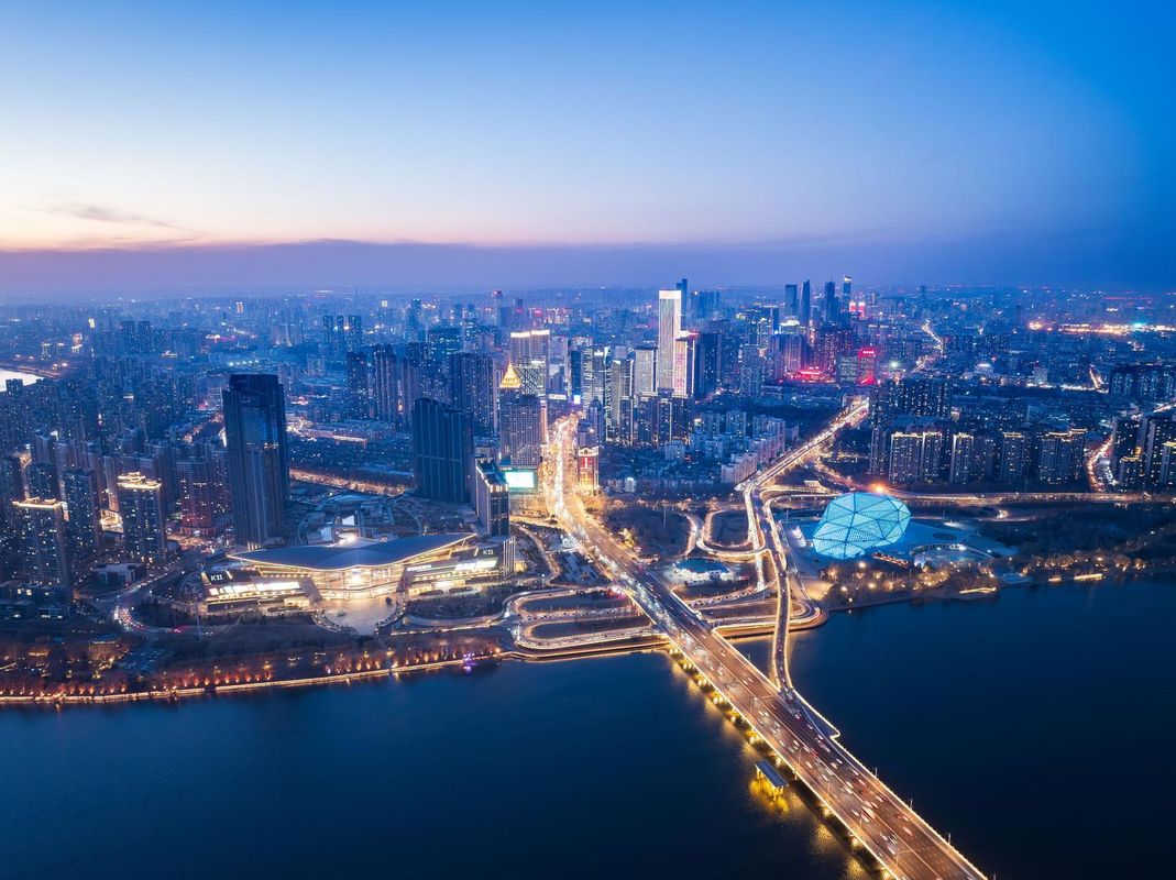 沈阳浦江东方河景酒店(奥体中心地铁站盛京大奥莱店)