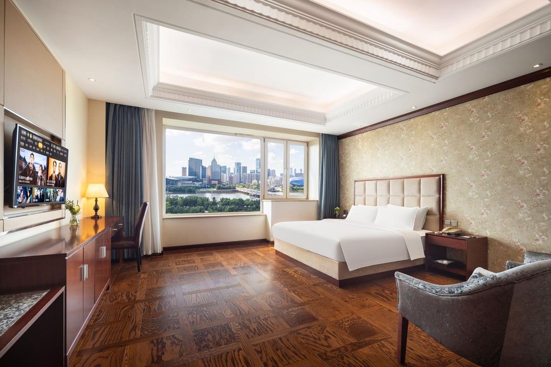 沈阳浦江东方河景酒店(奥体中心地铁站盛京大奥莱店)