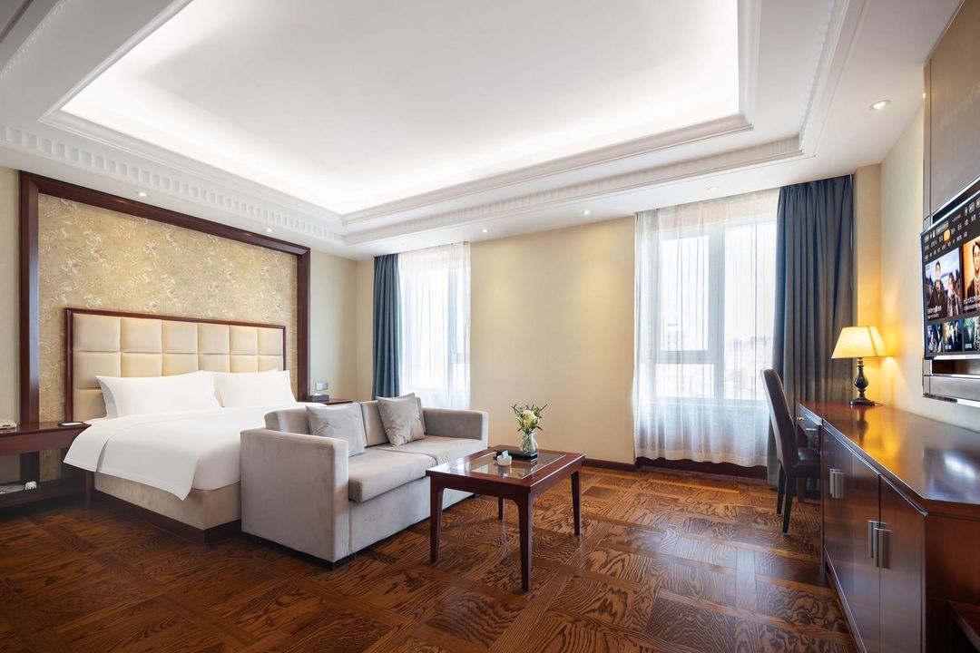 沈阳浦江东方河景酒店(奥体中心地铁站盛京大奥莱店)
