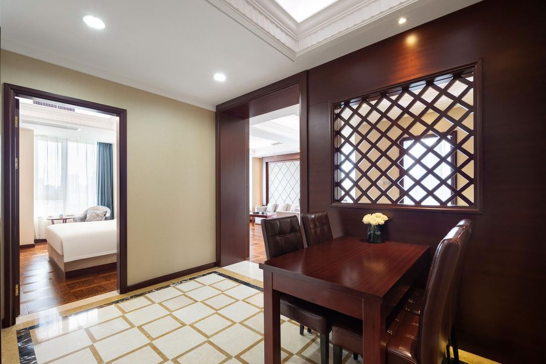 沈阳浦江东方河景酒店(奥体中心地铁站盛京大奥莱店)
