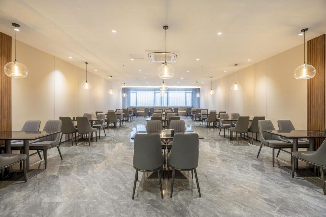 苏珵智慧酒店(江阴高铁站财富国际店)