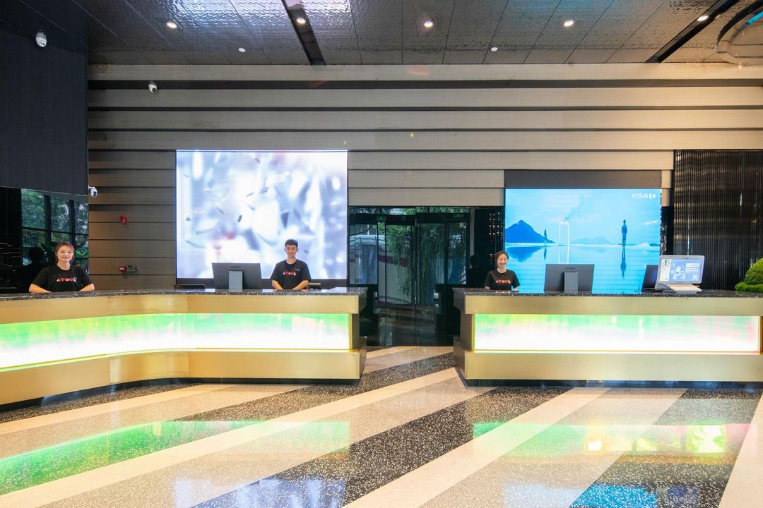 深圳福田口岸沙尾地铁站亚朵S酒店