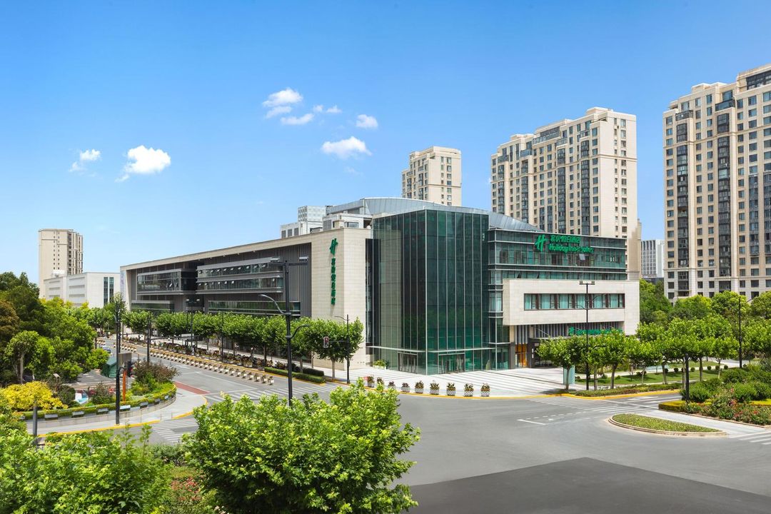 上海长风套房假日酒店