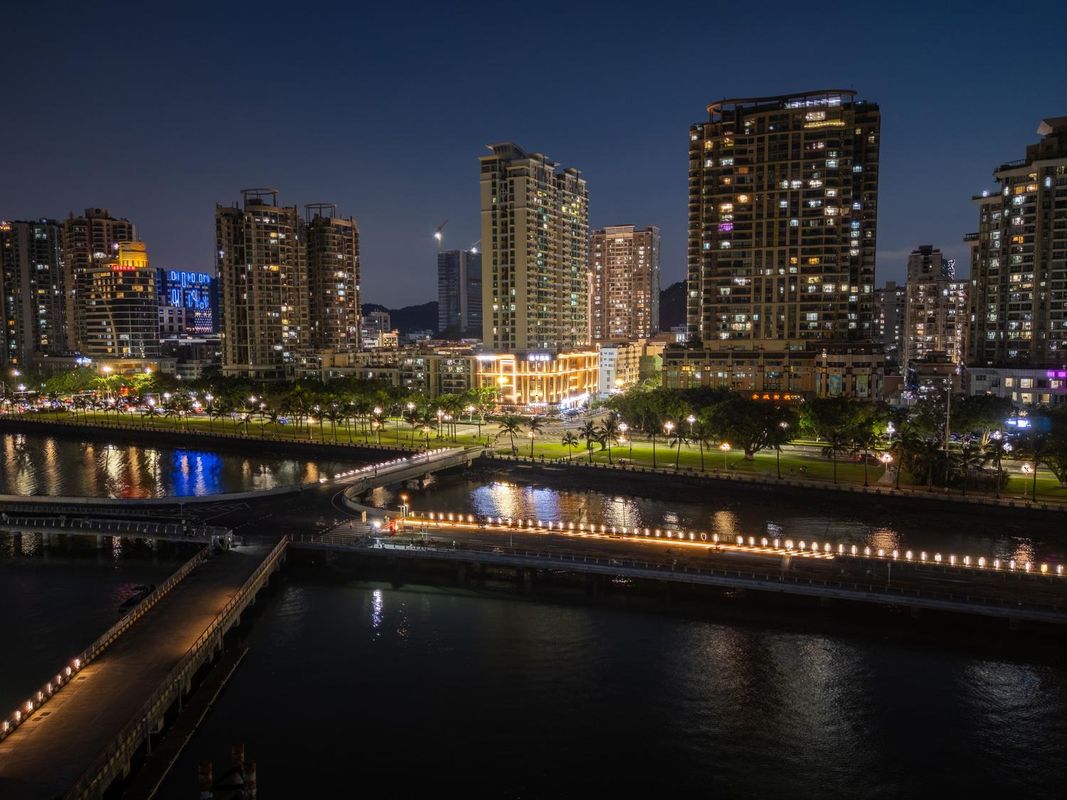 桔子酒店(珠海情侣中路日月贝海景店)