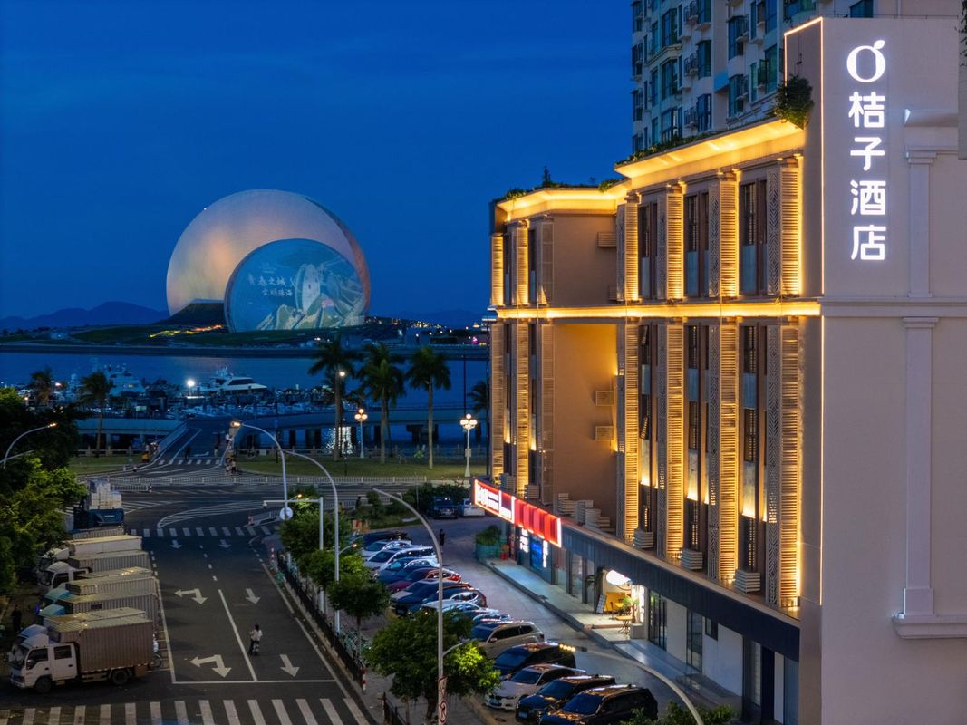 桔子酒店(珠海情侣中路日月贝海景店)