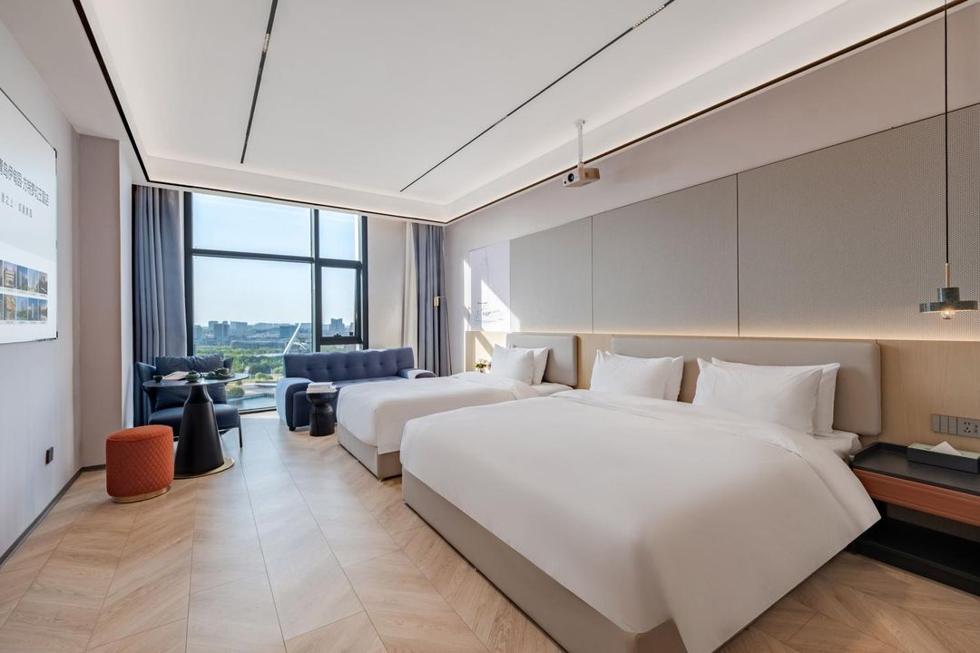 晨枫高空观景设计师酒店(青岛火炬路方特梦幻王国店)