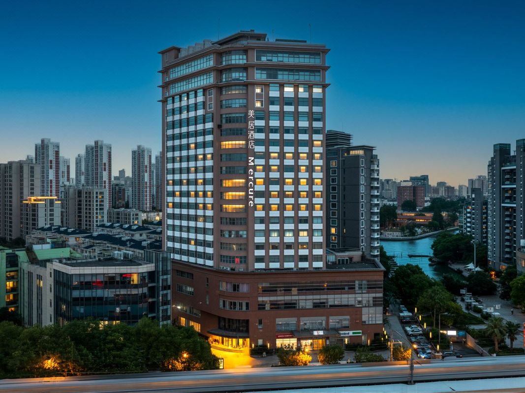上海环球港湾美居酒店