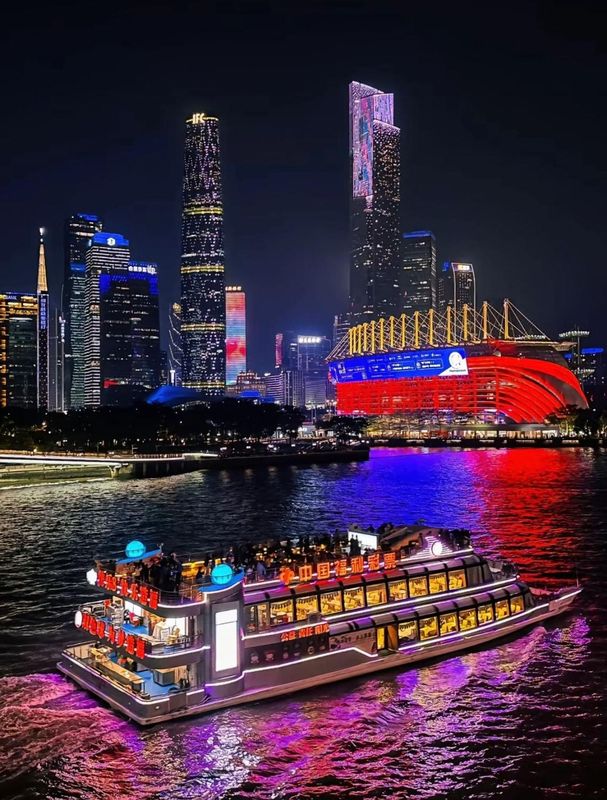 广州裕通大酒店(太古汇华景路地铁站店)