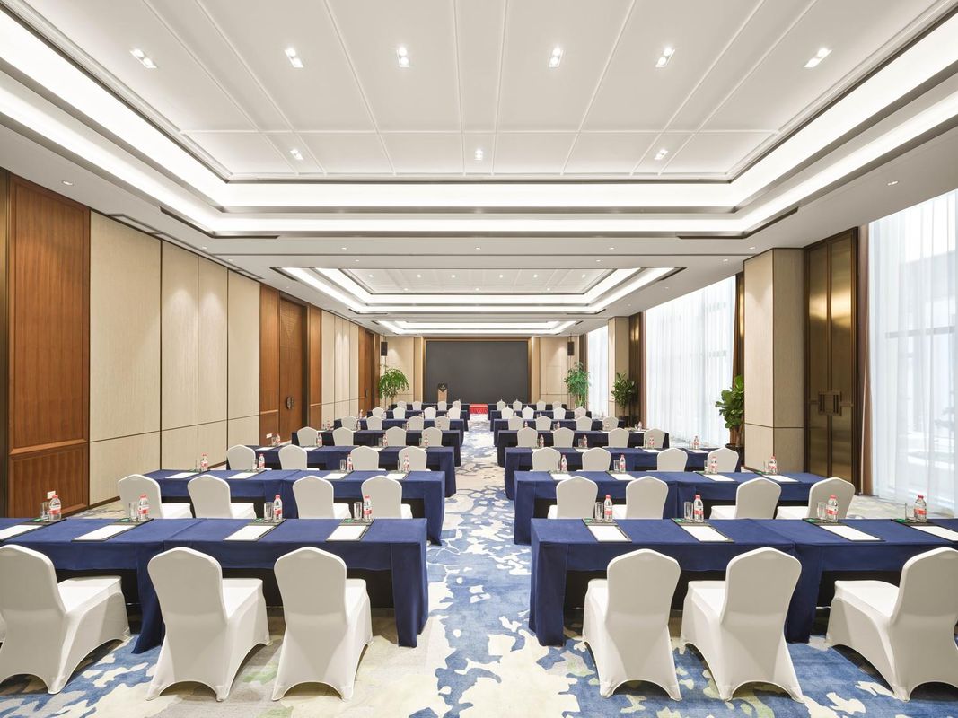 六洲荟大酒店