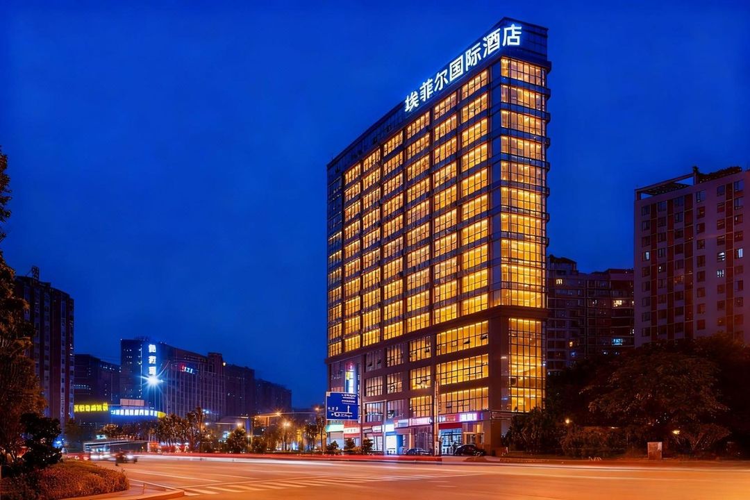 埃菲尔国际酒店(成都太平园红牌楼地铁站店)