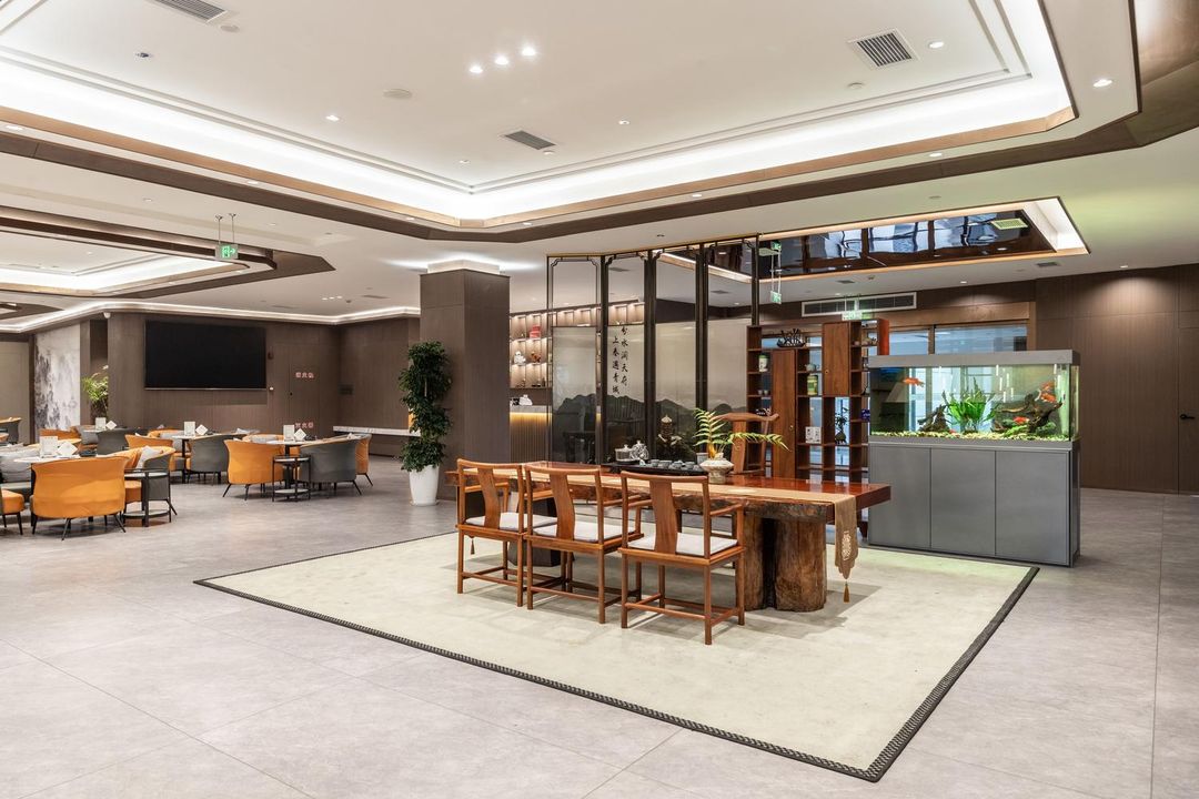 明智上春假日酒店(都江堰熊猫谷店)