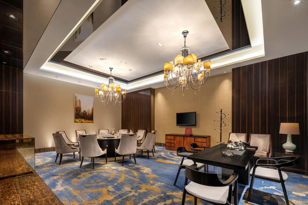 东莞君源雅高铂尔曼酒店(长安站店)