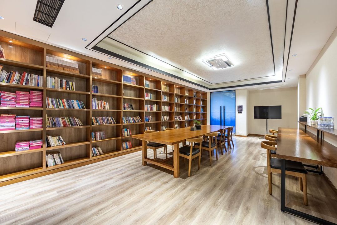 桔子水晶上海五角场大柏树酒店