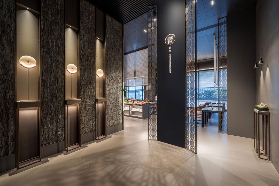 西安国际会展中心建国铂萃酒店(国际港务区地铁站店)