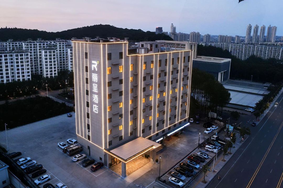 烟台高铁站南大街丽呈酒店