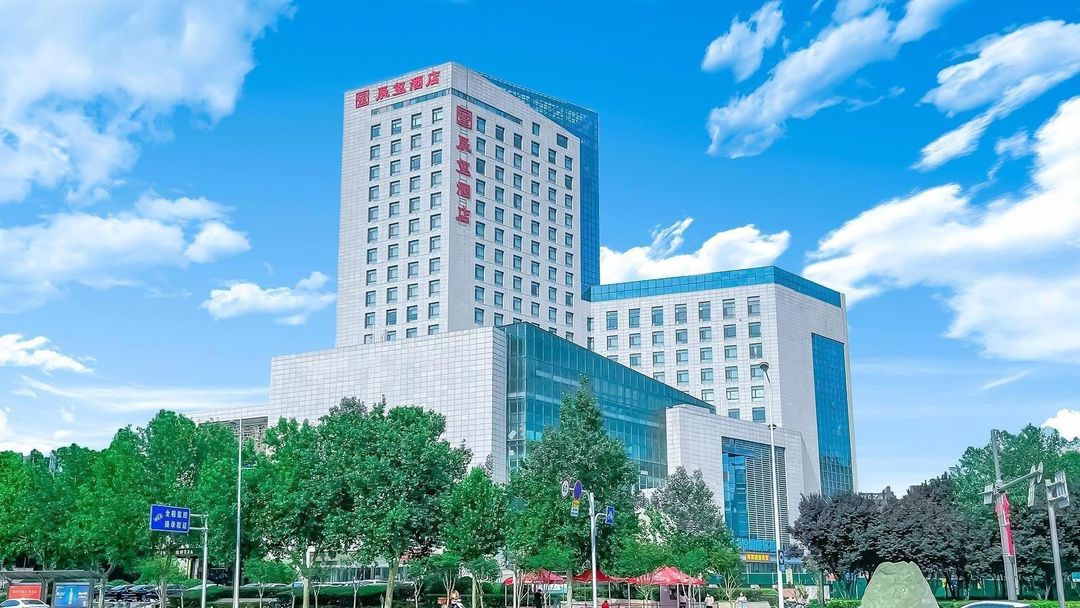 辰玺酒店(高铁东站CBD会展中心店)
