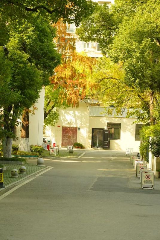 武钢宾馆(武汉高铁站科技大学青山校区店)