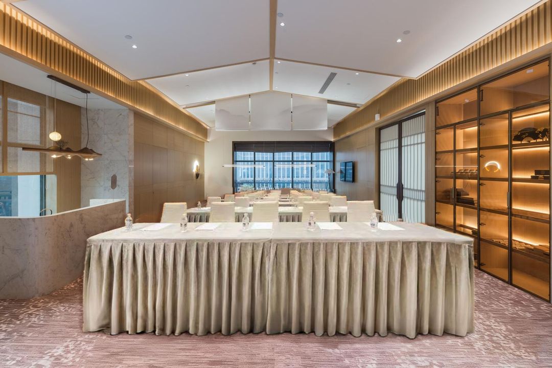建国璞隐酒店(杭州钱江新城庆春广场地铁站店)