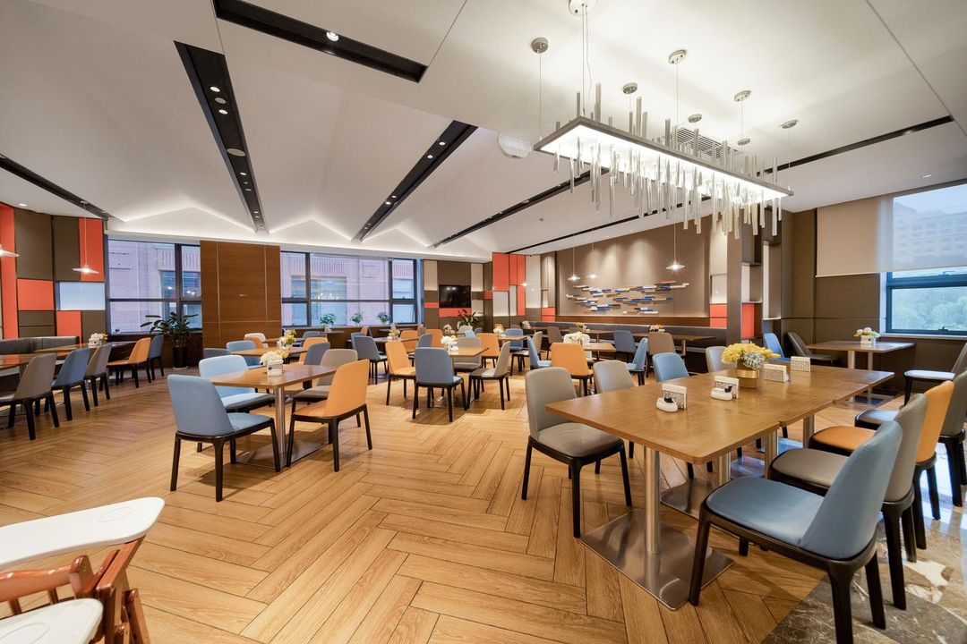 南京奥体博览中心希尔顿欢朋酒店