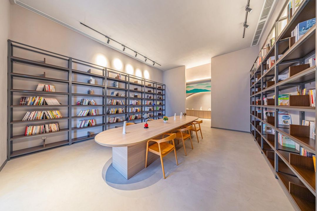 星瑞墨林艺术酒店(成都西博城兴隆湖店)