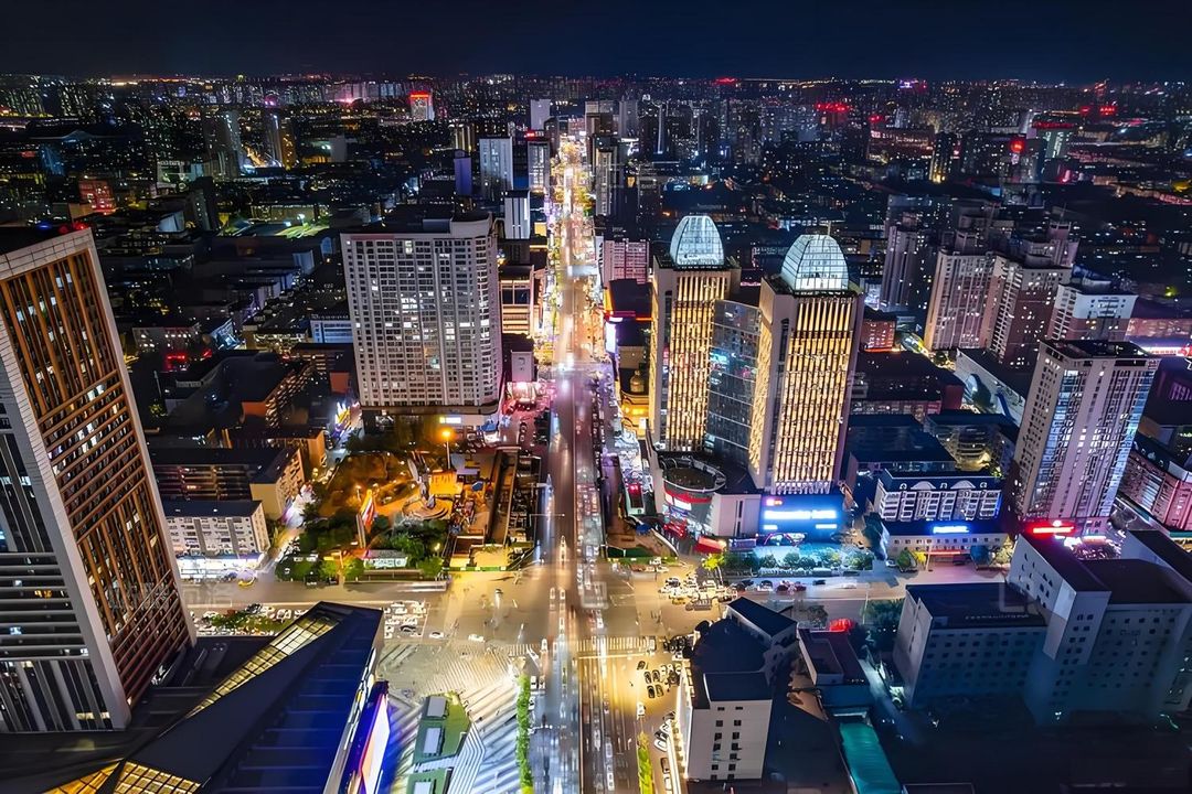 沈阳铁西广场启工街地铁站亚朵酒店