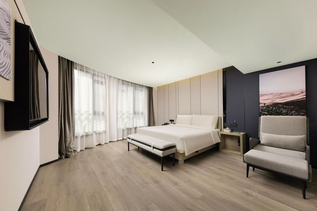 西安高新科技路地铁站亚朵酒店