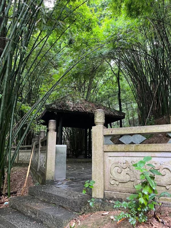 贵州峰润喀斯特酒店(甲秀楼青云市集店)