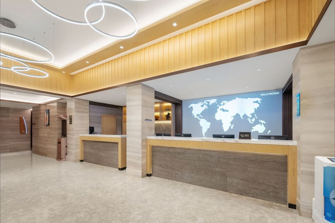 凯里亚德酒店(武汉理工大学丁字桥地铁站店)