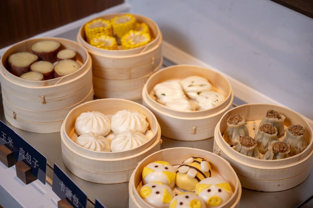 西安小寨石油大学亚朵酒店
