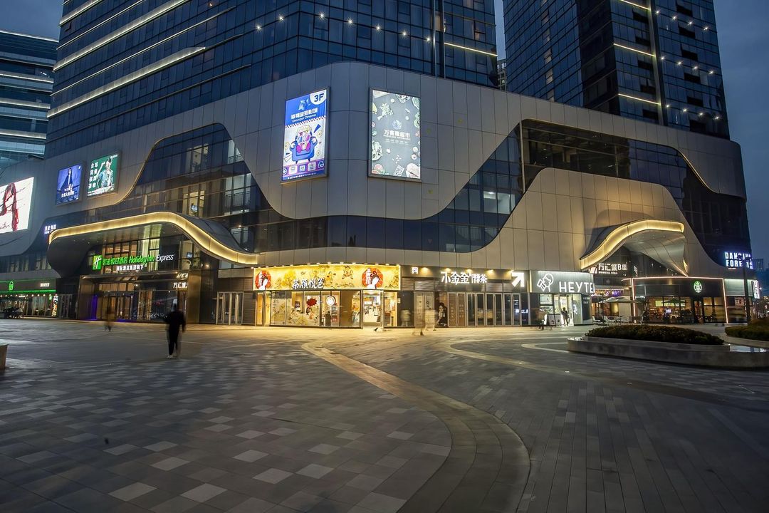智选假日酒店(南京东方万汇城青奥体育公园店)