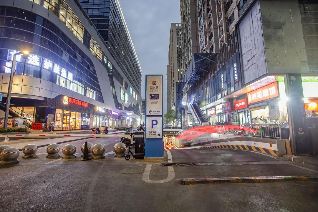 智选假日酒店(南京东方万汇城青奥体育公园店)