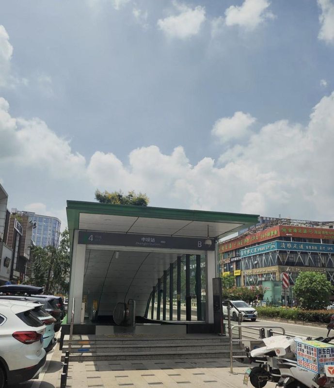 漫心酒店(成都青羊工业园万达广场店)