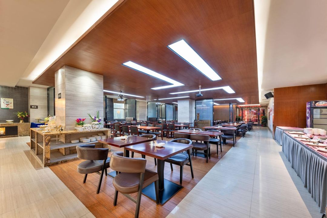 君濠酒店(国际展览中心珊美地铁站店)