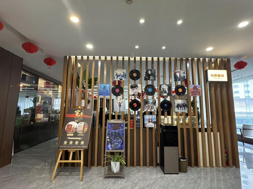 嘻牛&middot;温州大酒店(贵阳喷水池地铁站太平路网红街店)