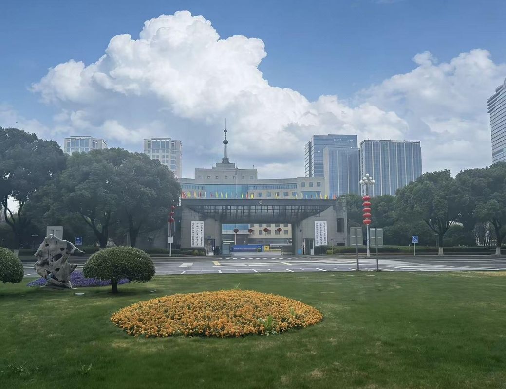 无锡东亭八佰伴中心美仑酒店
