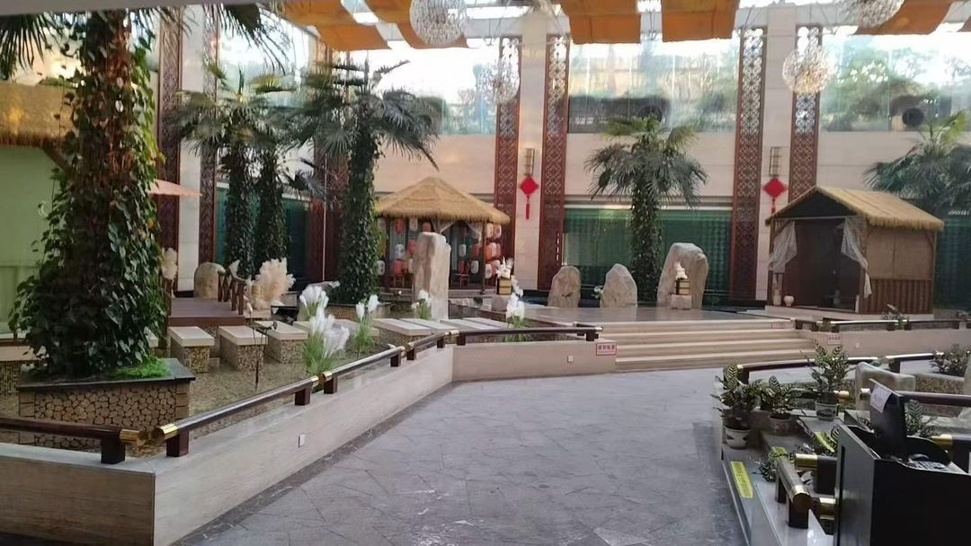 余畔酒店